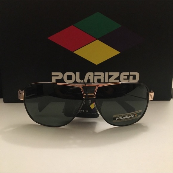 POLARIZED Unisex Black/Silver Aviators - Picture 3 of 5